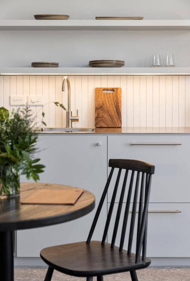 Hotel The Chamberson Dunedin Exterior foto A kitchen with a cutting board