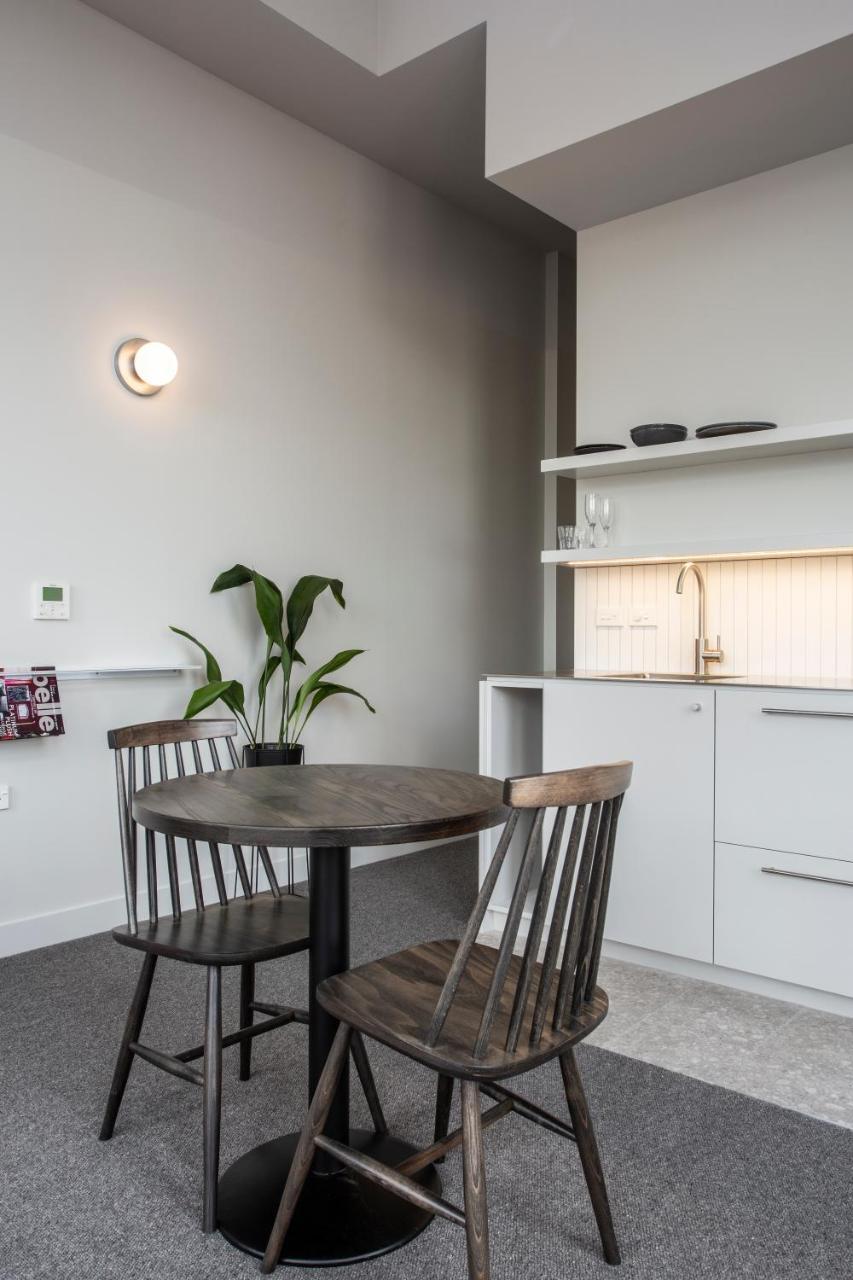 Hotel The Chamberson Dunedin Exterior foto Kitchenette