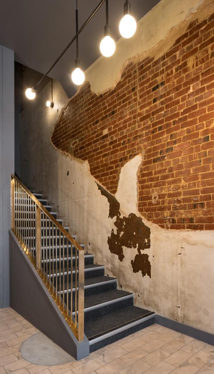 Hotel The Chamberson Dunedin Exterior foto The staircase